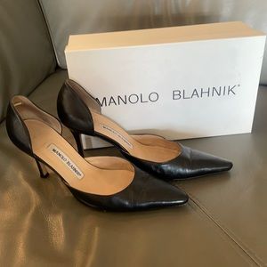 Size 7 used but good shape, original heel still on and not worn